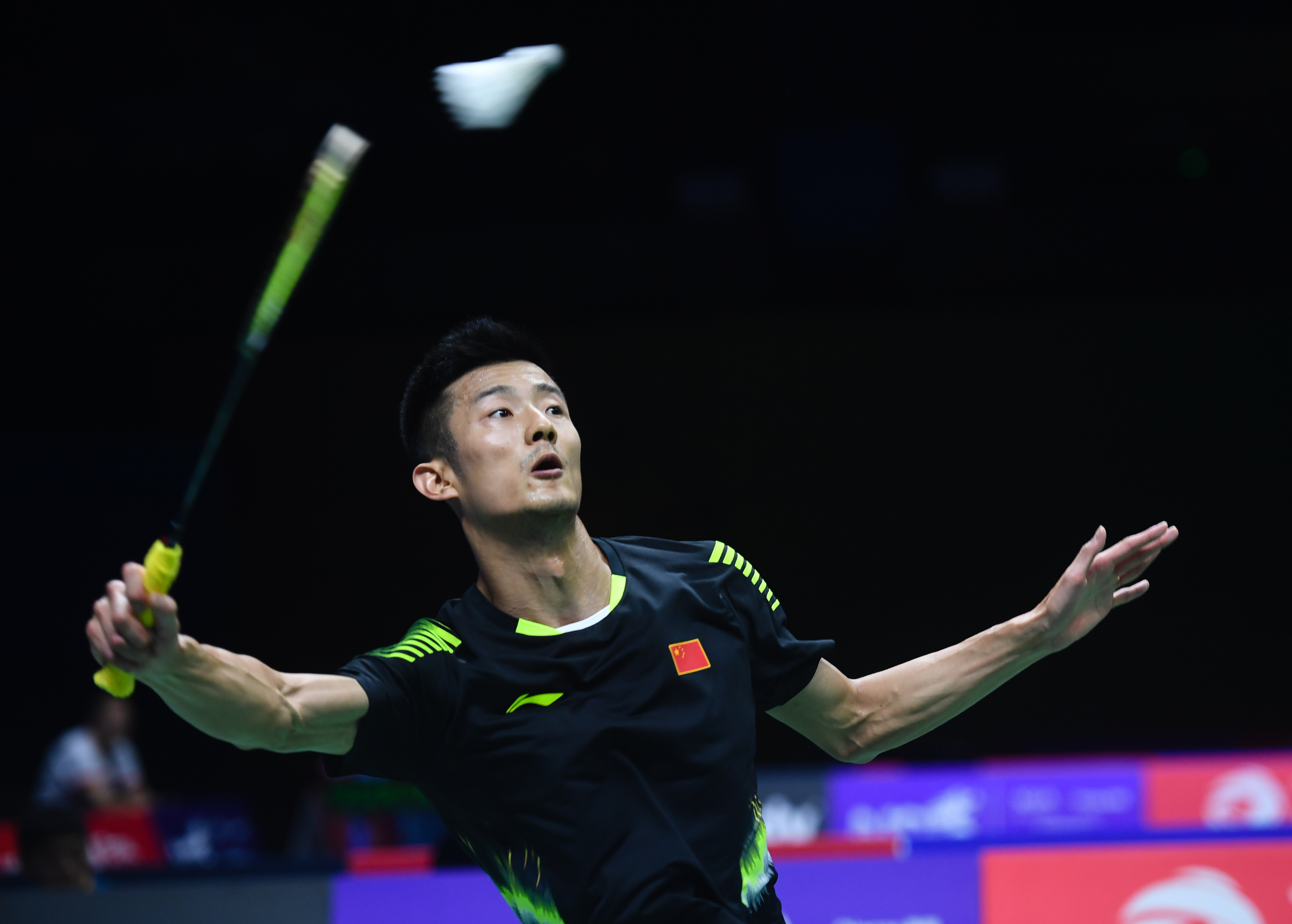 中国羽毛球队力克印度羽毛球队，谌龙惊艳世界