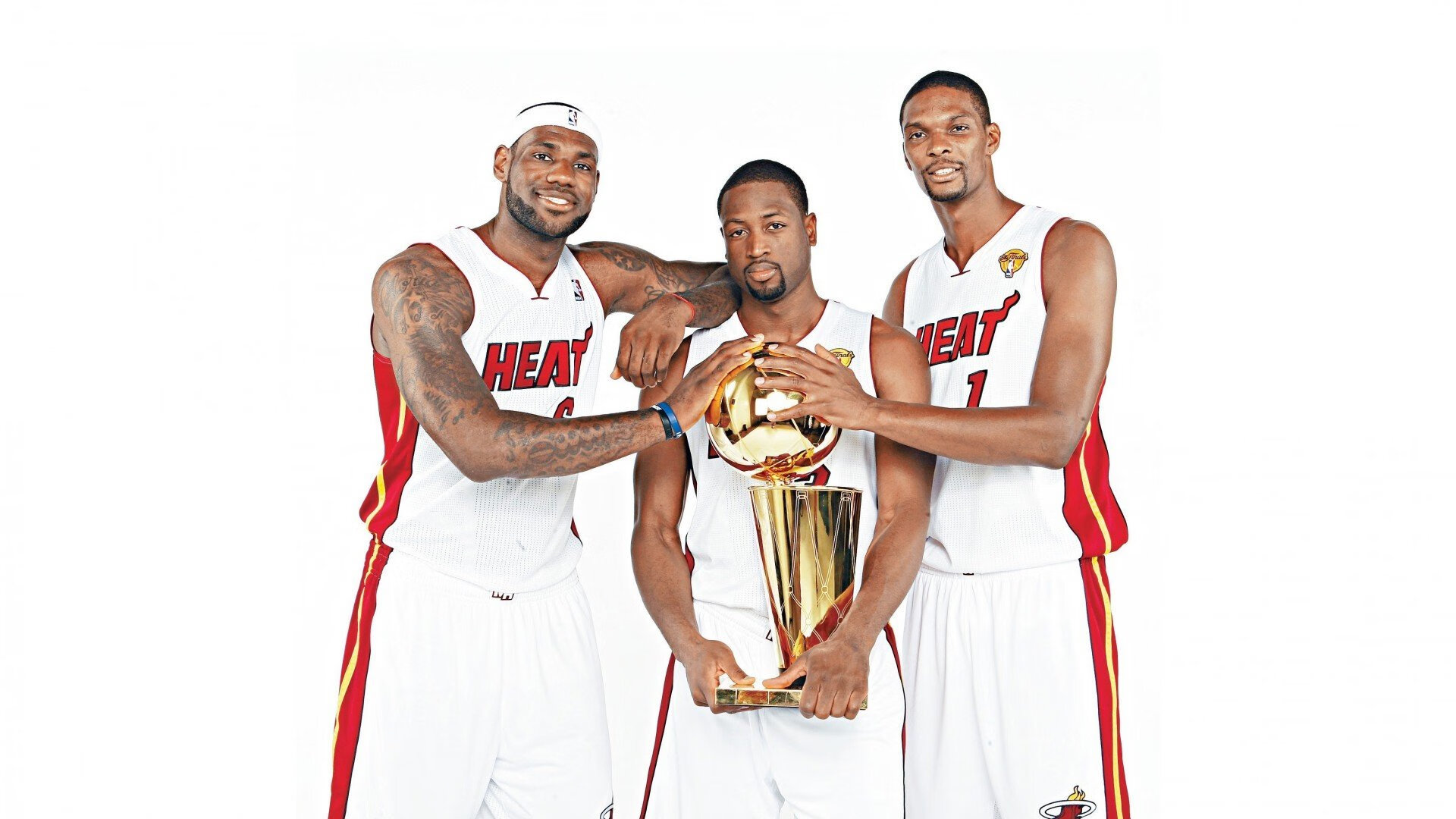 双王加冕日,当篮球的终场绝杀遇见赛道的全程主宰